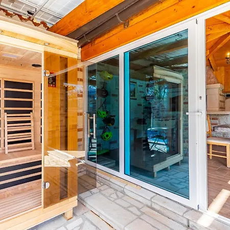 Nyaraló Awesome In With Sauna