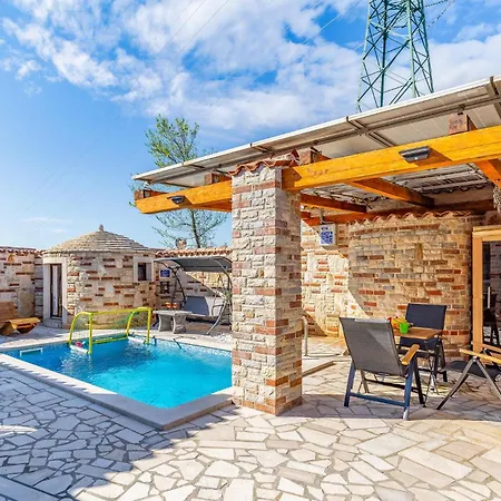 Stunning In With Kitchen *